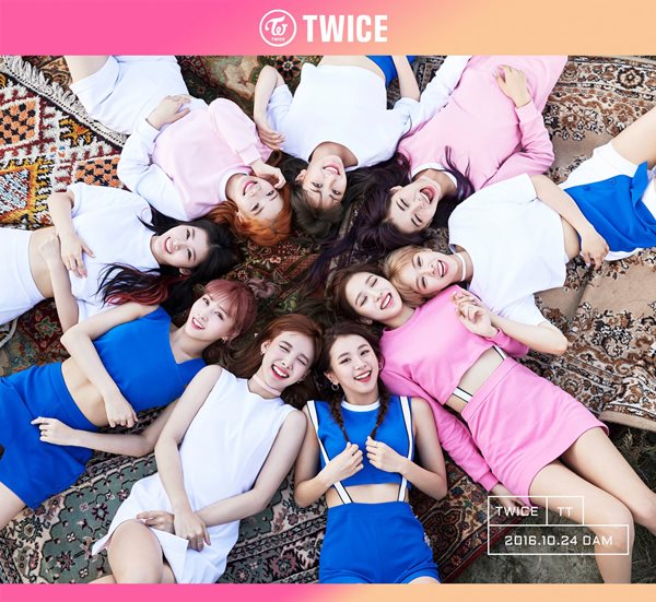 TWICE《TT》概念照