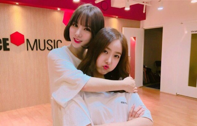 (縮圖)Eun Ha、SinB(來源：heraldpop)