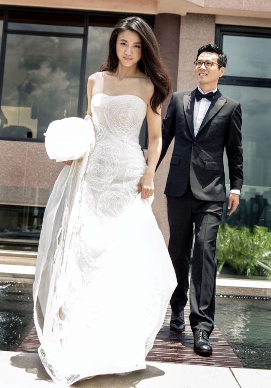 湯唯-金泰勇公開婚紗照 宣布已舉行正式婚禮