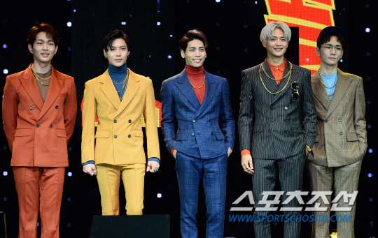 SHINEE10