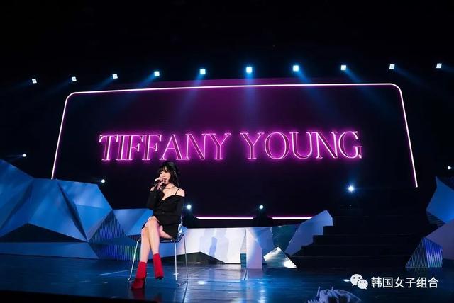 少女時代Tiffany泰國見面會現場燈海座無虛席！ 美照大放出