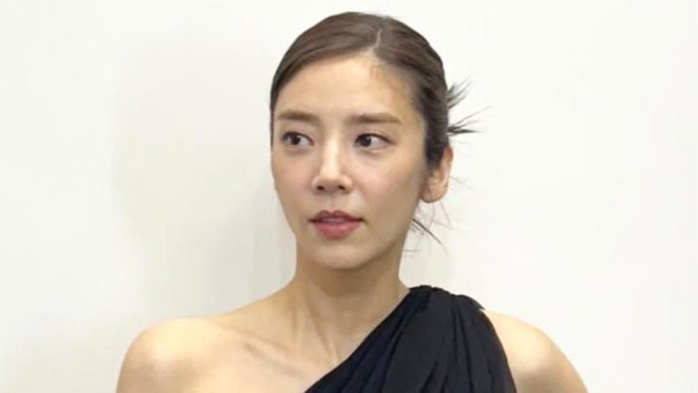 孫淡妃日本旅行引發禮儀爭議 坦言無奈但保持微笑