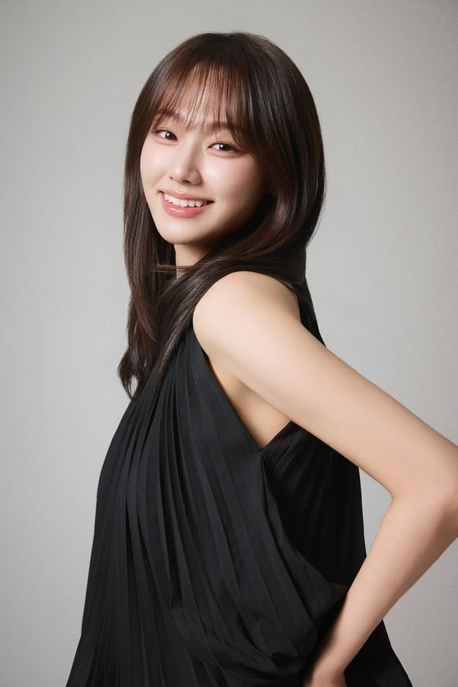 kang mina opens up about acting career and i.o.i reunion absence