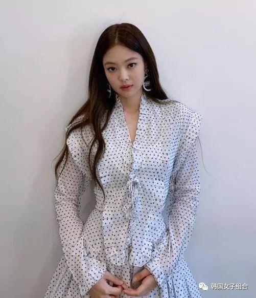 JENNIE《SOLO》包攬7榜1位！ 油管播放破千萬