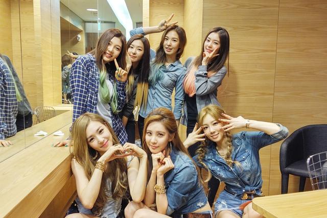 看著Red Velvet一路走來，Tiffany感動表示：她們都長大了！