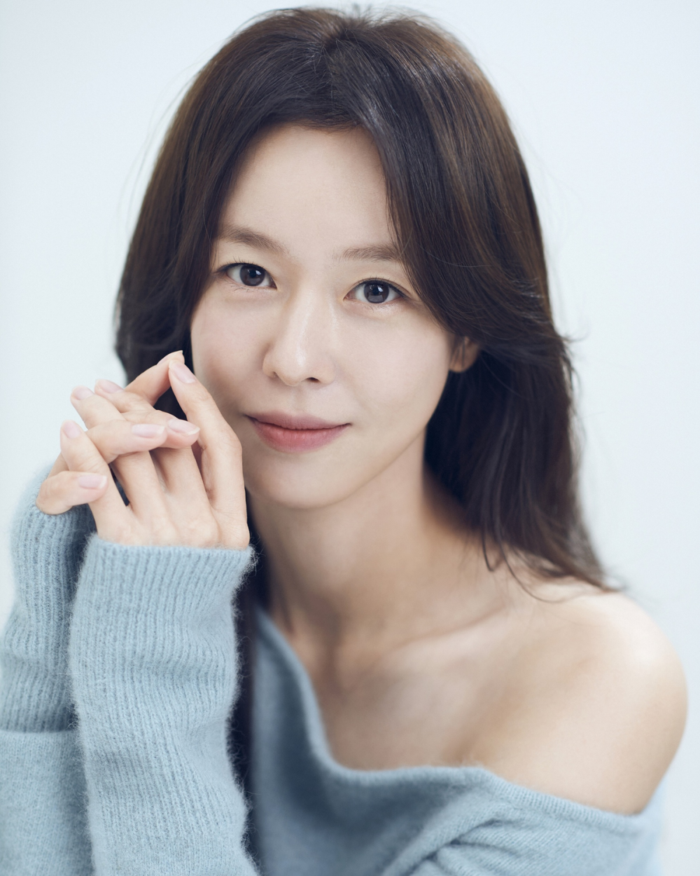 kyung soo-jin makes her theatrical debut in 'the secret of the flower'