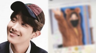 BTS J-HOPE竟然把粉絲製作的拼貼畫上傳到IG上！ 在可愛的照片上貼上&#8221;SoCute&#8221;的留言，可以看到粉絲們在SNS互動。