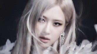 "On The Ground" 成為 BLACKPINK Rosé 第二首 Spotify 流媒超過 5 億次的歌曲 