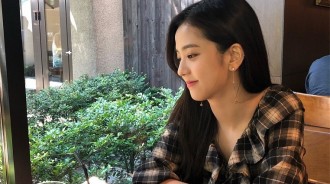 BLACKPINK造型師因Jisoo的服裝而受到抨擊，網友：該換造型師了