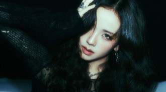 Jisoo「AMORTAGE」喺本周Circle專輯榜上首周奪冠