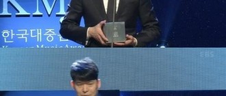 《韓國大眾音樂獎》Big Bang榮獲年度音樂人獎 達成三冠王