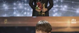 「金唱片」SHINee獲三項獎項 珉豪代表領獎