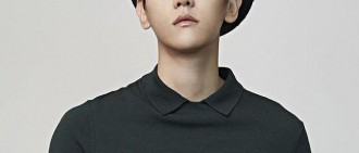 Singles雜誌B版封面曝光  傲嬌伯賢VS魅惑XIUMIN