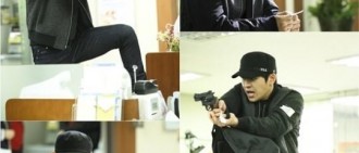 《假面》公開Hoya劇照 「酷帥的黑衣搶劫犯」