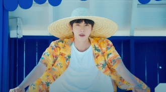 BTS's Jin宣布他的個人回歸日期