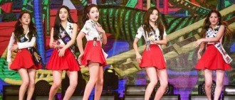 Red Velvet演唱會開唱才20分鐘，Yeri突然表示要去後台？