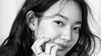 Shin Min Ah 捐出3億韓元（約20萬美元）援助燒傷受害者和弱勢群體