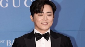 喬振宇在百想藝術大賞中贏得最佳男主角獎，電影《飛行員》