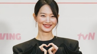 Shin Min Ah 以新鮮無畏的表演回歸熒屏