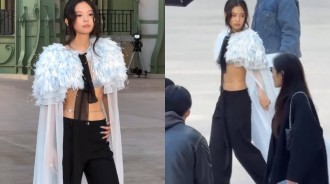 Jennie嘅Chanel Show驚艷斗篷造型受到讚譽