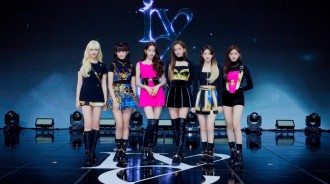 IVE出演12月31日的現場秀「STUDIO MoonNight」作為今年最後一個嘉賓