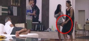 《Roommate》宋佳妍向著Jackson毫無顧忌的踢腿是為何？